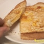 계란치즈토스트, 간단한 아침이나 간식으로 든든해요.