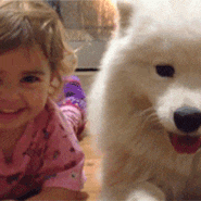 [심쿵주의] 외국 아이와 하얀 강아지 귀여워귀여워