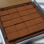 # 어머님의 일본여행 선물,로이스 초콜렛 달달하네요:)