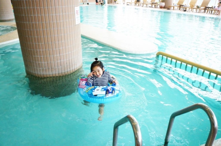 아이와 함께 오키나와 여행,[라구나가든실내수영장...