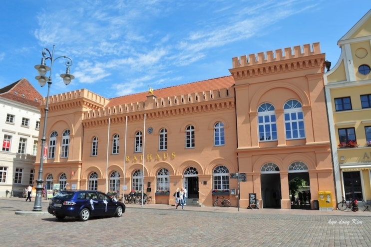 귀여웠던 독일 슈베린 시청사와 광장 (Rathaus Schwerin am Markt) : 네이버 블로그