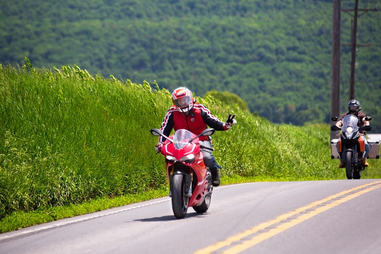 A bike man waving hands, Phensilvenia - USA : 네이버 블로그