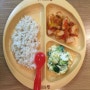 연어 채소볶음. 브로콜리 스크램블드에그. 현미밥