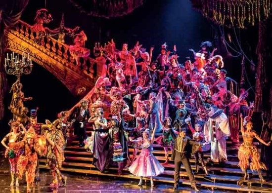 영국 런던에서 허 마제스티스 시어터(Her Majesty's Theatre)가다 - 오페라....