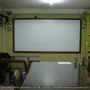 [스크린글래스보드] 교습소 프로젝터 스크린 겸용 무반사 유리 칠판 설치
