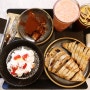 상무지구카페 꼰날, 티라미수+순수밀크케이크