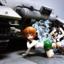 1/35 Girls und Panzer Nishizumi Miho & Akiyama Yukari