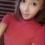영화배우 김윤지 반팔붉은스웨터 SNS셀카사진 이뻐-오픈프로필
