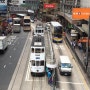 홍콩 거리에 트램