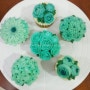 (Butter cream flower cake)Mint colour cup cake