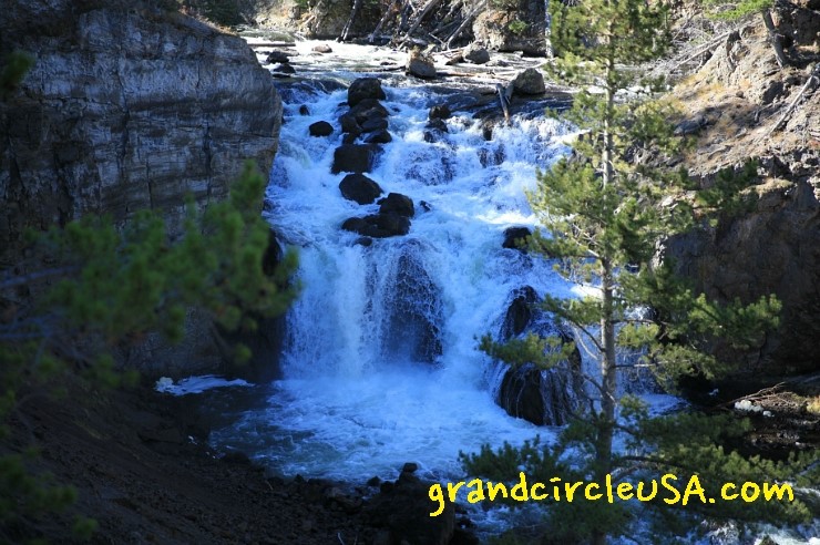 파이어홀리버 캐년로드(firehole river canyon road).옐로스톤의 호젓하고 아름다운 숨겨진 뒷길,진짜 자연을 ...