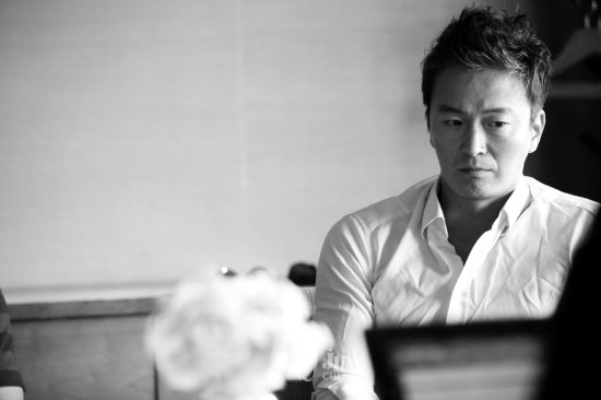 연극 ‘일리아드’ 뇌출혈로 쓰러진 ‘조운’ 배우 복귀작...신과 운명에 맞서다 : 네이버 블로그