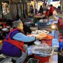 부산의 맛, 광복동 좌판 충무김밥, 자갈치시장 꼼장어