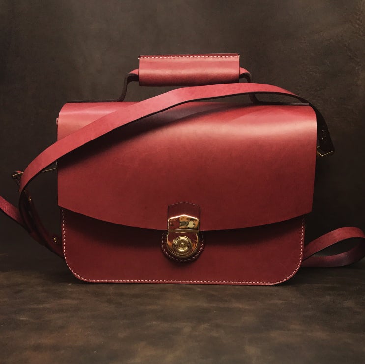[가죽공예배우기 :수강생작품] 미니 가죽 사첼백/LEATHER MINI SATCHEL BAG/미로아르테 가죽공방 : 네이버 블로그