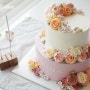 2단 케이크 : 친정엄마 칠순잔치 케이크! 어른들도 좋아하는 맛있는 플라워 케이크!