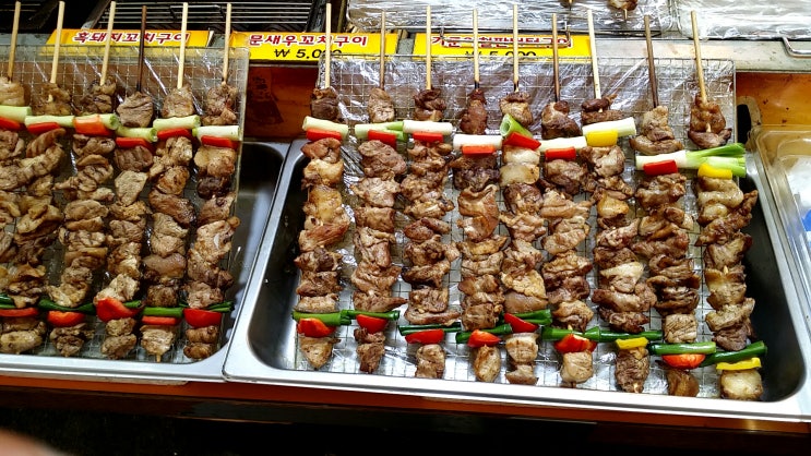 제주도맛집 동문시장 흑돼지꼬치 고등어회 갈치회 한치회 후기 : 네이버 블로그