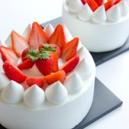 딸기생크림 케익Strawberry whipped cream cake