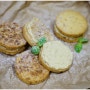 메이플 플레이크 크림쿠키 [MAPLE FLAKE CREAM COOKIE]