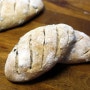 올리브 르뱅빵(Olive Levain, Bread)