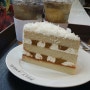 강남역 카페 :: 빌리엔젤 바나나코코넛케이크 망고멜랑 티