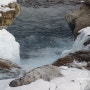 겨울폭포의 청량한 물빛 'Elbow Falls'~