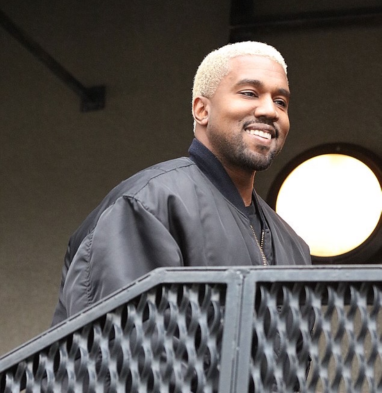 카니예 웨스트(Kanye West) & 라프 시몬스(Raf Simons) '야자수' 보머 재킷 인 LA : 네이버 블로그