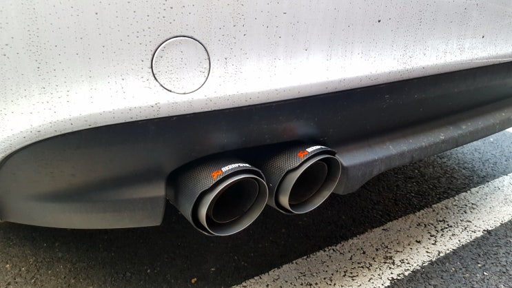 재규어 XE 20d R-Sport (6), 머플러 팁, 타이어교체 : 네이버 블로그
