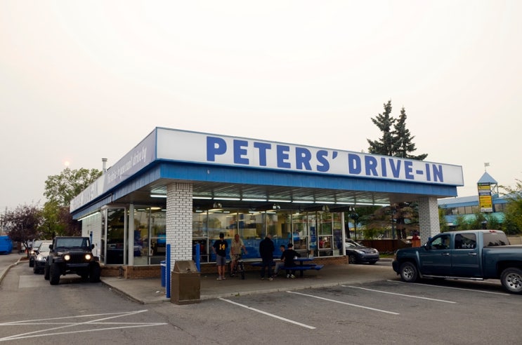 캐나다 캘거리 맛집 - 피터스 드라이브 인(Peters' Drive-In) : 네이버 블로그