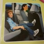 차에서 발로차는 아기로부터 앞좌석 보호하기! 먼치킨 브리카 킥매트(Kick Mat) 디럭스, 시트 오염 방지