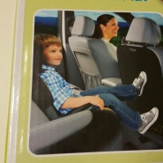 차에서 발로차는 아기로부터 앞좌석 보호하기! 먼치킨 브리카 킥매트(Kick Mat) 디럭스, 시트 오염 방지