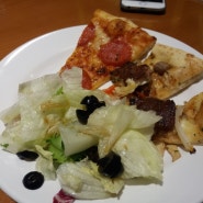 피자 몰 노원점에서 푸짐하고 맛있는 점심식사를 했다.