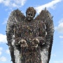10만개의 칼로 만든 천사 - Sculptor Alfie Bradley