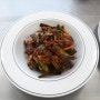 미역수제비 - 풋마늘고추장무침 - 당근,연근, 비트찜 - 사찰음식