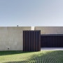 (해외주택) Single-Family House in Valverde / estudio arn arquitectos