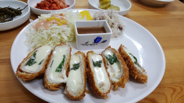 목포 무안 옛날돈까스에서 치즈돈까스 모듬돈까스~