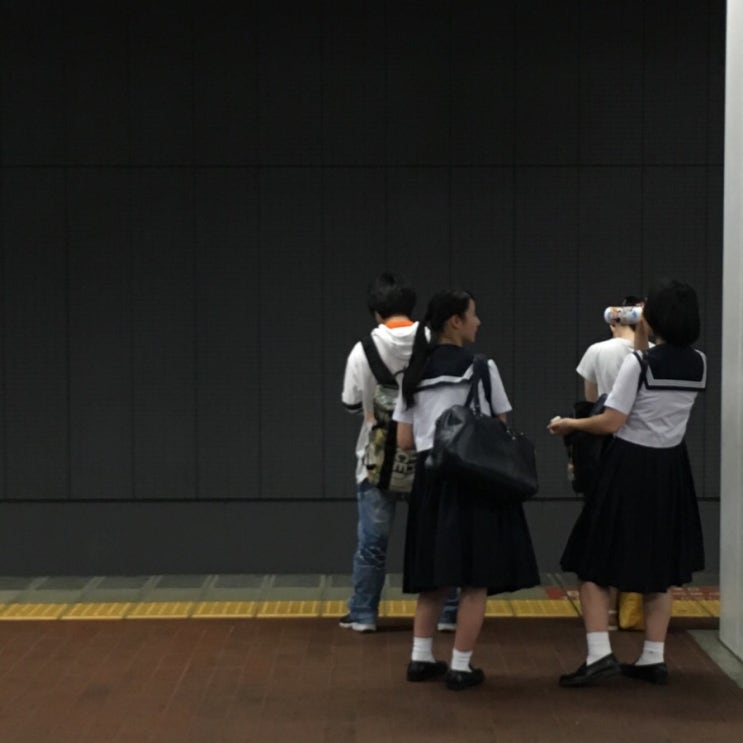 全品最安値に挑戦 紀州塗り 4寸 茶托 溜 つづみ 毛彫 紀州塗り 4寸 茶托 溜 富士