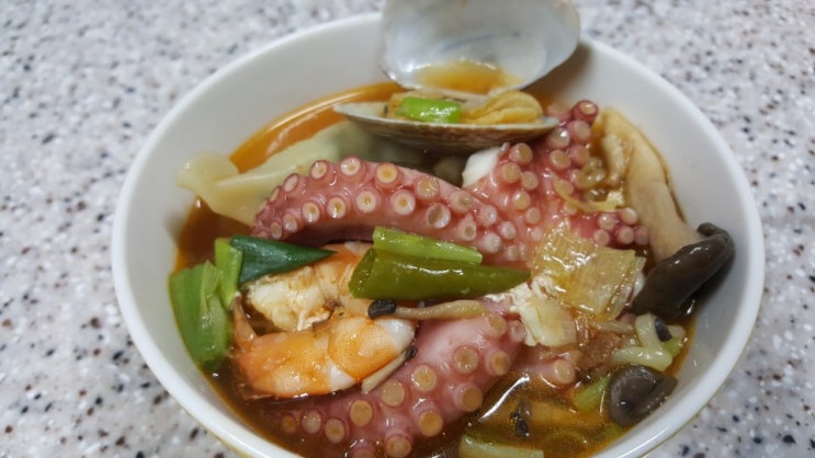 진라면 매운맛으로 맛있게 문어해물라면 만들었어요^^