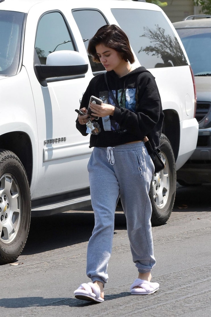 Lucy Hale (루시 헤일) 8/9/2018 : 네이버 블로그