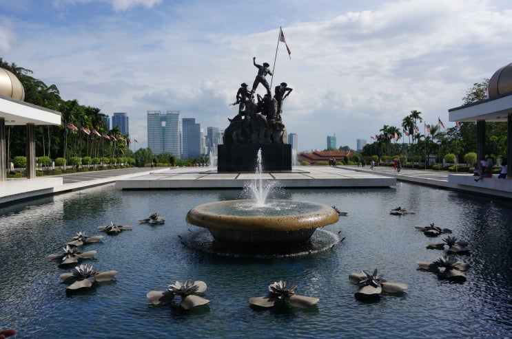 [말레이시아 여행] 쿠알라룸푸르 '국립기념비(National Monument, Tugu Negar....
