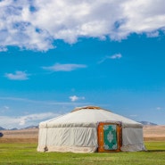몽골, 화려한 실내로 의외의 모습을 보여주었던 유목민 게르