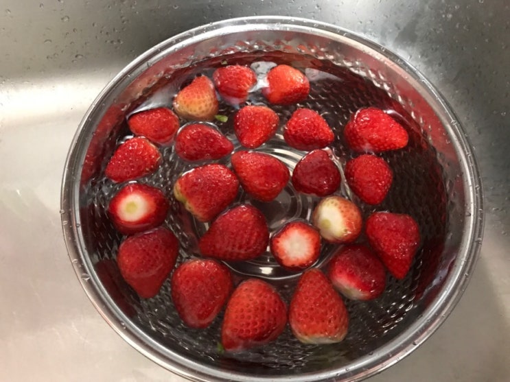 딸기씻는법 알고, 깨끗하게 먹자.(딸기 오래 보관하는 법) : 네이버 블로그