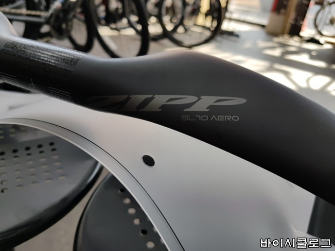 ZIPP SL-70 AERO 짚 에어로 카본핸들바 입고 - 바이시클로그 : 네이버 블로그