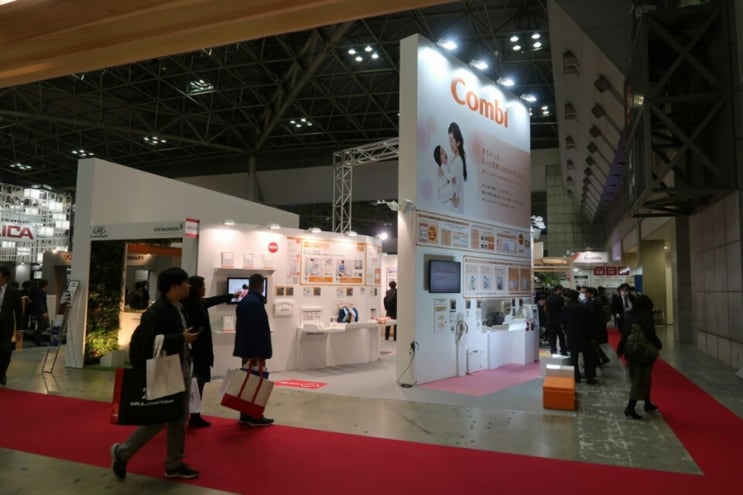 일본에서 열린 JAPAN SHOP 전시회에 선보인 콤비(COMBI) 제품 : 네이버 블로그