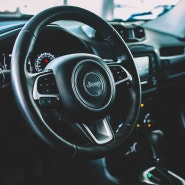 가성비좋은 소형 SUV 2018 JEEP 레니게이드 가솔린 론지튜드 블랙출고 했습니다.