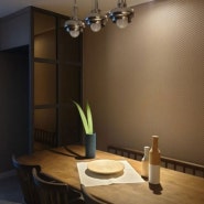 수원 호매실동 gs아파트 112동 47평형 인테리어 - 공간에 깊이를 위한 브론즈 파티션