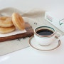 홈카페 : 커피 & 도넛 _ 크리스피 크림 도넛