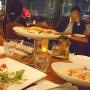 오다이바 맛집 투더허브 : 레인보우브릿지 야경이 한눈에! 3박4일 일본 도쿄여행 자유의여신상 피자 파스타 와인바 레스토랑 추천 레인보우브리지
