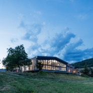 ［업무공간］ Korus Headquarters Refurbishment / Lautrefabrique Architectes