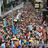 범죄인 중국본토 인도 반대 시위… 홍콩에 등장한 '노란우산' 물결[反对犯罪分子引渡至中国… 黄色雨伞潮再现香港]