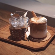 [부산 남포동] 아무렇게나 찍어도 인스타 감성 + 커피도 맛있는 카페 그리다부부
